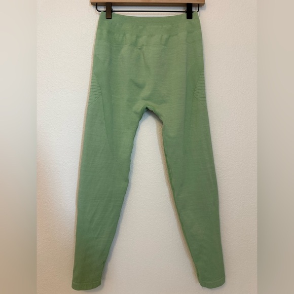 Alphalete Ozone Leggings - Picture 4 of 8